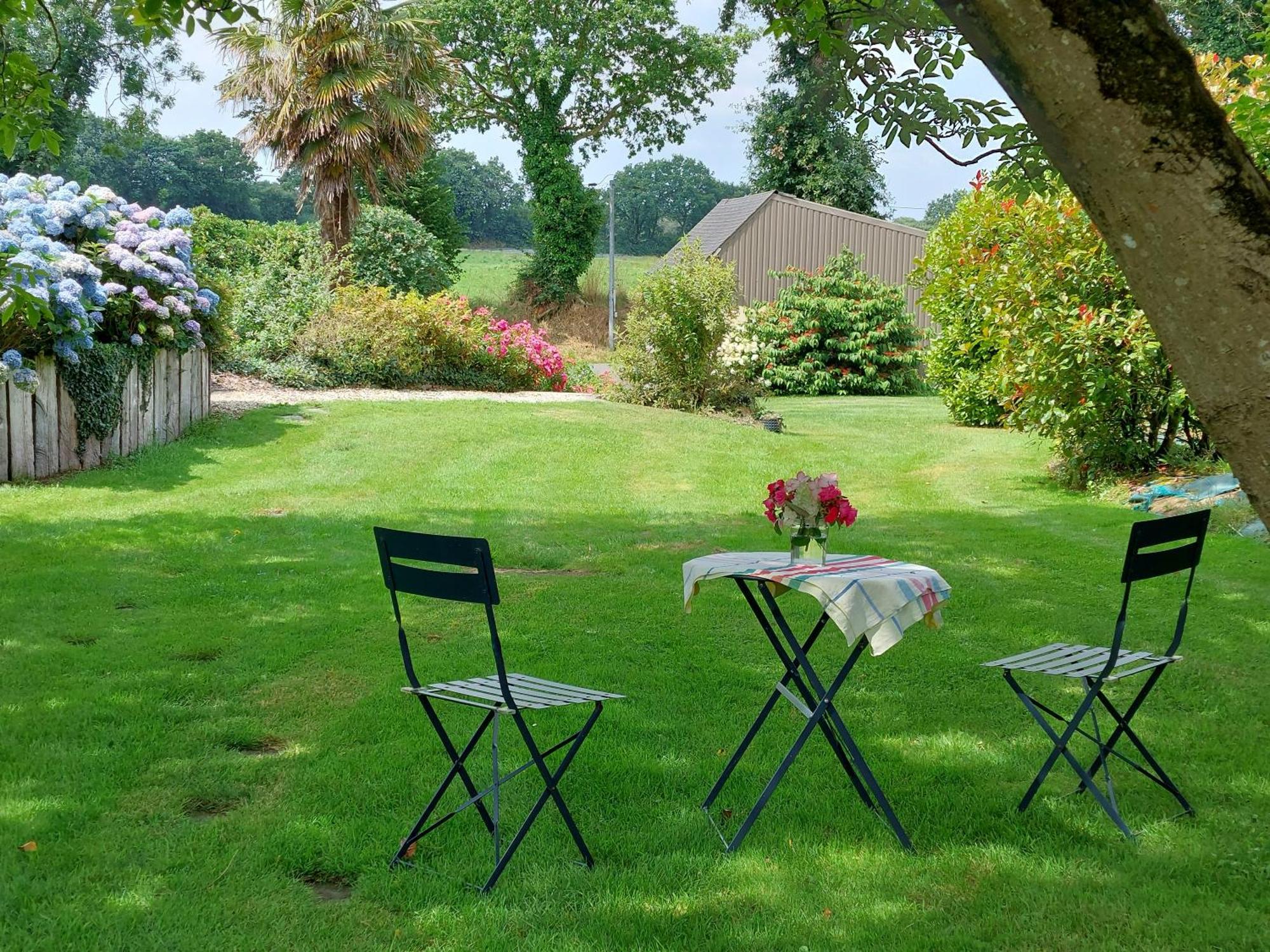 La Maison De Marie, Au Coeur De La Campagne Avec Table D'Hotes Sur Reservation Kérien Exterior photo